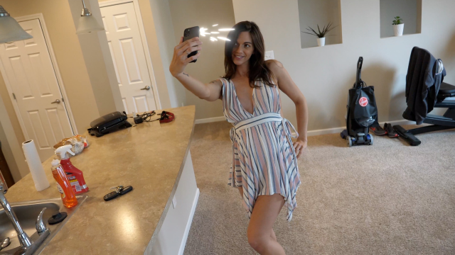 Freya's Selfie Freeze video from GG Fetish Media