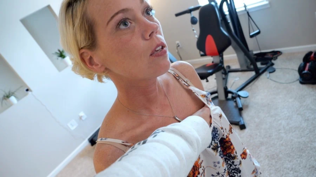Trained Pet Elizabeth video from GG Fetish Media