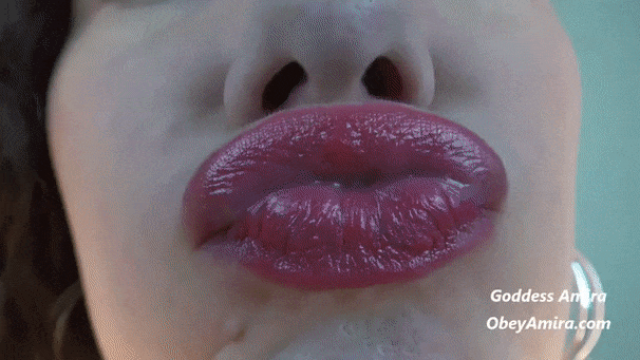 Lip Smelling Close Up - Custom video from Goddess Amira