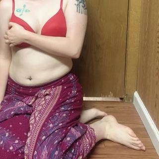 Queer Hippie Tease photo gallery by Harper Minx