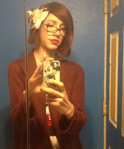 Holly Hawkes at APClips.com