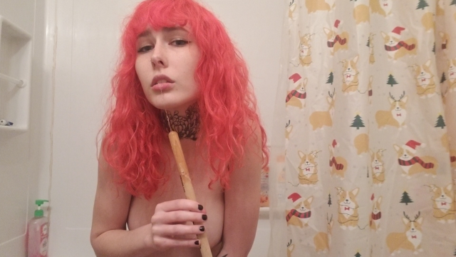Drooling on a drumstick video from Honeye710
