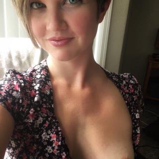 HousewifeGinger photo