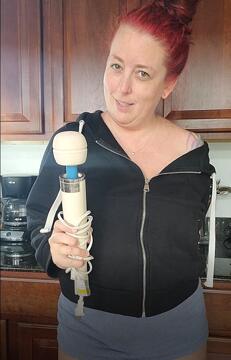 The Kitchen Counter video from Hullo Chicky