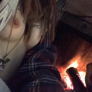 Perki Nippiz photo gallery by Isobel Lee