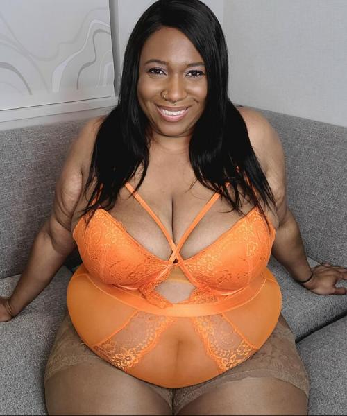 Josie Kiss contest photo