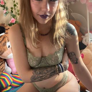 green lingerie elf photo gallery by Juniper Gray