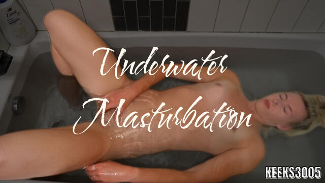 Underwater Masturbation video from Keeks