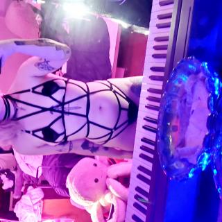 Satisfaction~ Stripping down photo gallery by Kit Kendal