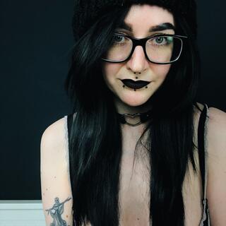 Kitty Magnetic photo