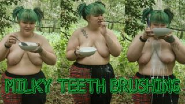 MILKY TEETH BRUSHING video from Ladybatushka