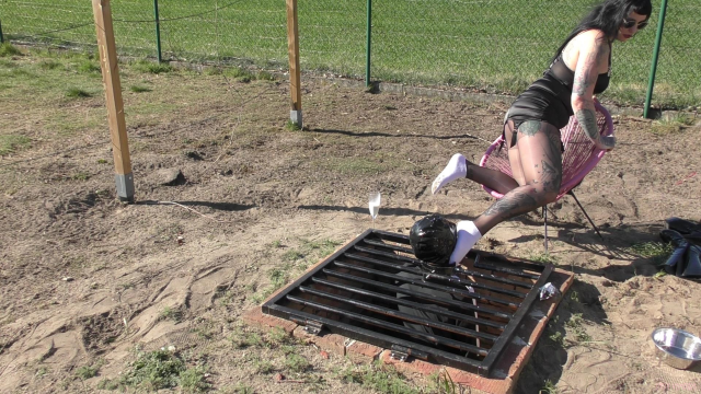 Domme On Dugout 2 video from Ladyvampira