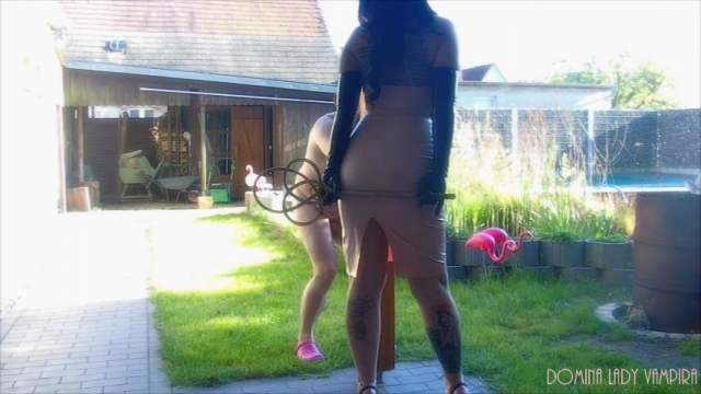 Pain Countdown - Nobody Hears You Cry Here video from Ladyvampira