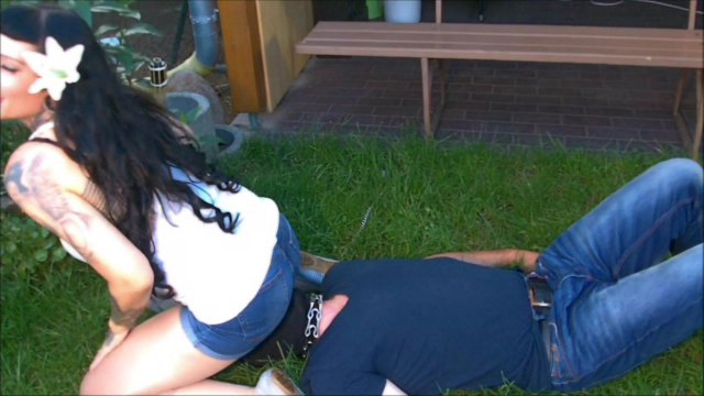 Sneaky! Pee-in by Jeans-Facesitting video from Ladyvampira