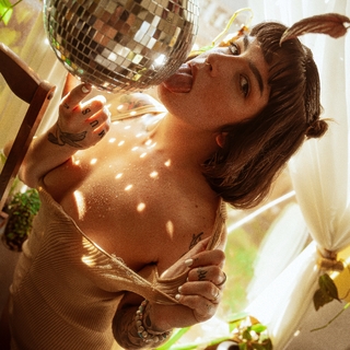 Plant Party Fuck Fest Photoset photo gallery by Bee