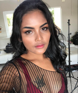 LilyAsia at APClips.com