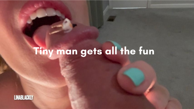 Giantess Plays with her New Toy video from Lina Blackly