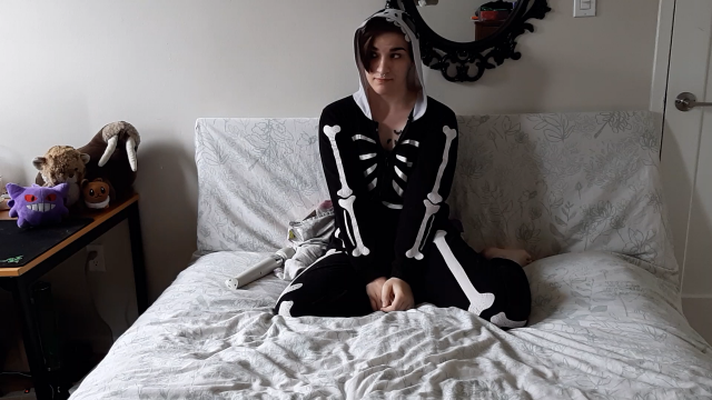 Rattle my bones video from