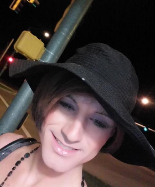 LolaMinaj contest photo