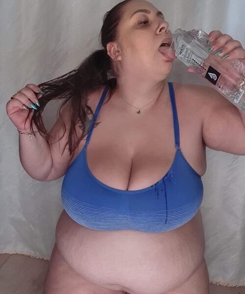 Lora BBW contest photo