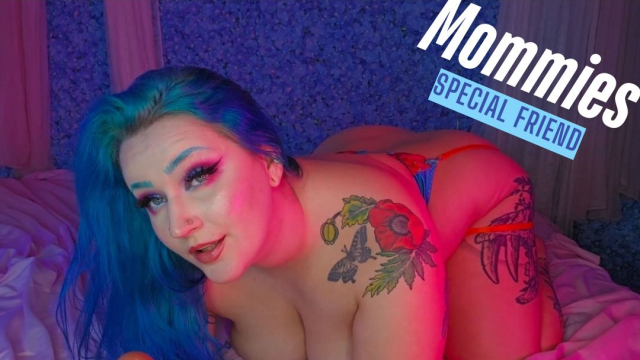 Step-Mommies Special Friend video from Luna Allora