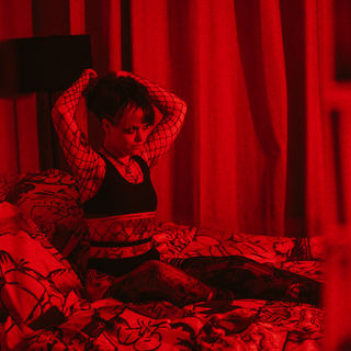 Red light shoot photo gallery by Luna Luxx