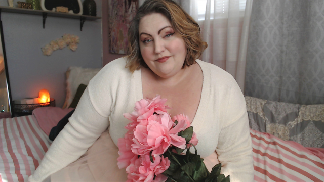 Mommys Soft Sweater and fat hairy pussy video from LusciousRose69