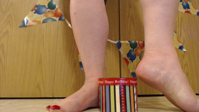 Birthday Cupcake Foot Food Crush video from Lustybustylark