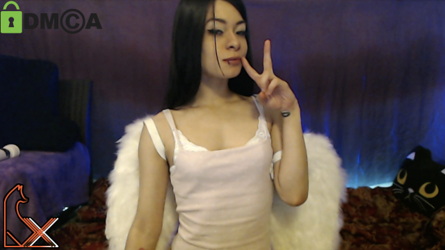 Masturbation with my feet in view video from LuxxxTheFox