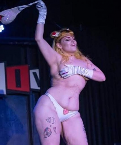 Mandi FruFru at APClips.com