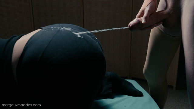 Margauxs Morning Voyeur II: A CFNM Assjob in Yoga Pants video from Margaux Maddox