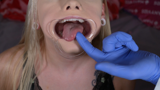 Dentist Tongue Exam video from Milajoyce69