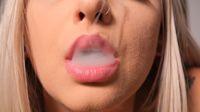 Smoking Close Up video from Milajoyce69