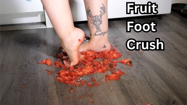 Strawberry Foot Crush video from Milajoyce69