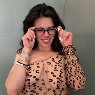 Mima Kario photo