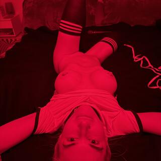 MiniMILF photo