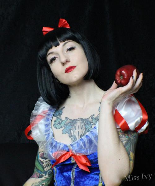 Miss Ivy Ophelia contest photo