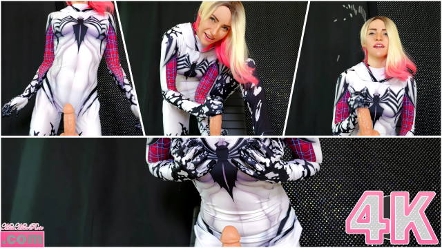 Gwen Stacy's Superheroine Handjob video from MissMilaRose