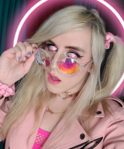 Nikola Ophan at APClips.com