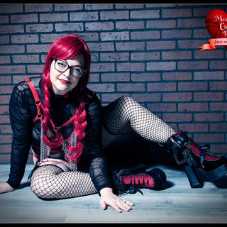 Mistress Chloe Rose photo