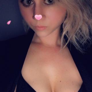 Eva Lynn photo