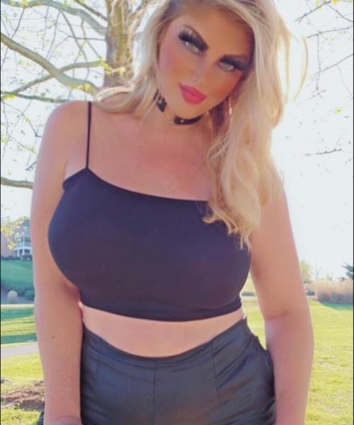 Erotique contest photo