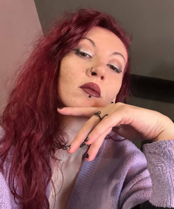 MoonyRouge at APClips.com