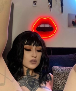 Morguenmarie at APClips.com