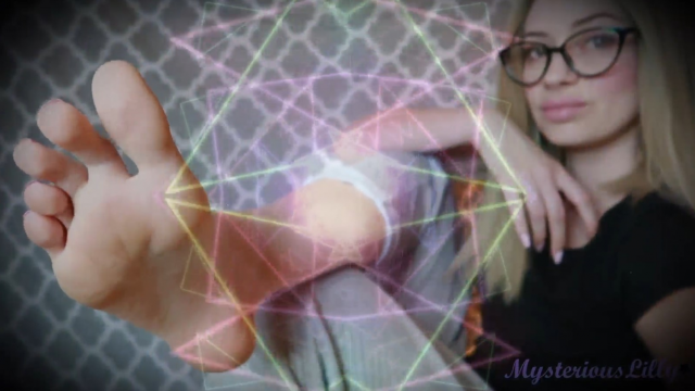 Big feet obsession video from MysteriousLilly