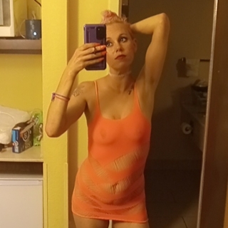 June 2022 photo gallery by Miss Kitty