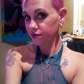 May 2022 photo gallery by Miss Kitty