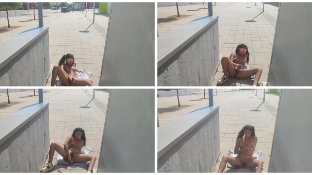 My fantasy is to masturbate in public, I enjoy a lot with my sexual toys video from Naughty Pocahontas