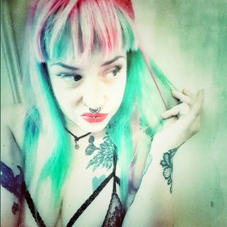 Naveda Rose photo