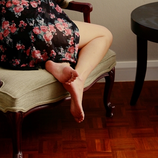 Captivating chair session photo gallery by Foot Fetish Goddess